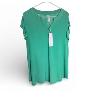 NWT  Dear Scarlett Emerald Lizzy Flutter Sleeve top Size XL